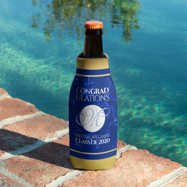 Eleganter Abschluss Monogram Blue Marble Gold Foil Flaschenkühler (In Situ Pool)