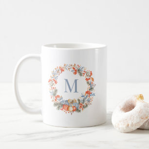 Eleganter blauer Monogramm-Kranz zu Weihnachten Kaffeetasse