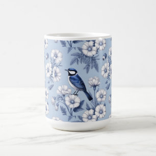 Eleganter blauer Vogel und weißes Blumenmuster Kaffeetasse