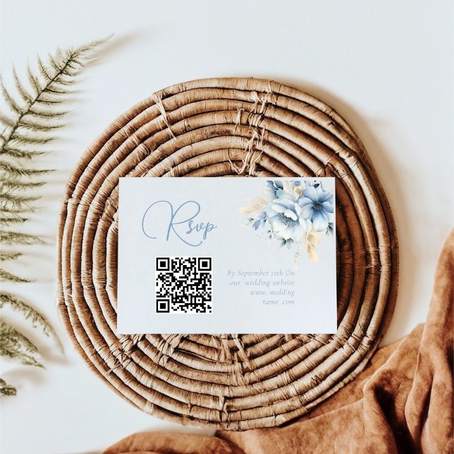 Eleganter Blue Floral Spring Bloom Wedding Qr Code RSVP Karte (Von Creator hochgeladen)