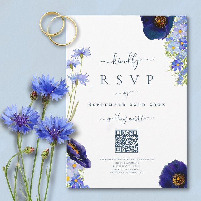 Eleganter Blue Floral Wedding Response QR Code RSVP Karte (Modern wildflower watercolor blue summer floral online RSVP QR Code with elegant typography script)