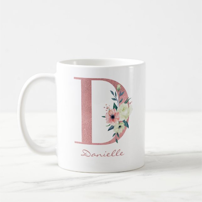 Eleganter Blumenbrief D Pink und Ivory Bouquet Kaffeetasse (Links)