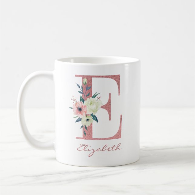 Eleganter Blumenbrief E Pink und Ivory Bouquet Kaffeetasse (Links)