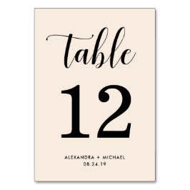 Eleganter Blush mit schwarzer Typografie Tischnummer