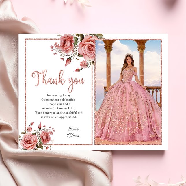 Eleganter Blush Pink Floral Quinceañera Geburtstag Dankeskarte (Von Creator hochgeladen)