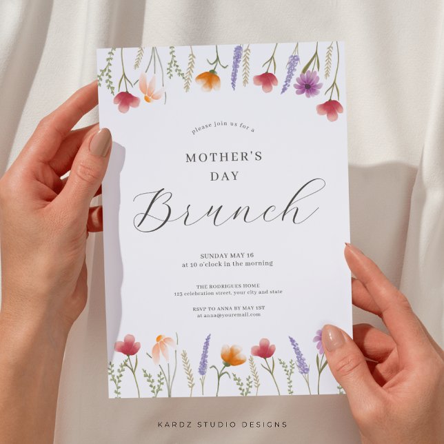 Eleganter Brunch der Blumenmütter Einladung (Mother´s Day invitation, 5 x 7 size. Other sizes and digital downloads available.)