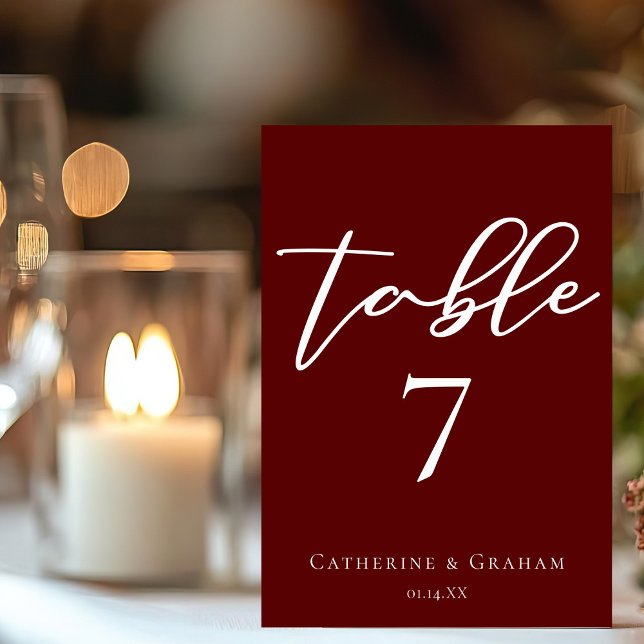 Eleganter Burgundy Typografy Abend Wedding Tischnummer (Von Creator hochgeladen)