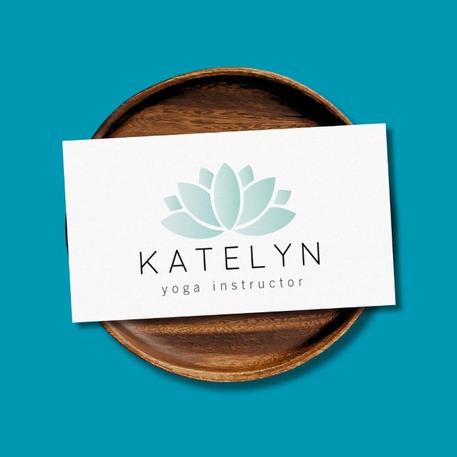 Eleganter Clean Blue Lotus Icon Yoga Instructor Visitenkarte (Von Creator hochgeladen)