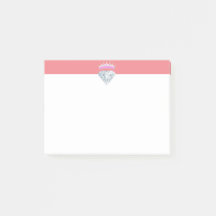 Eleganter Diamant & Tiara auf Korallen und weiß