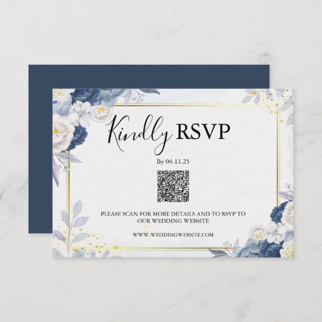 Eleganter Dusty Blue and Gold Floral UAwg Qr Code RSVP Karte (Vorne/Hinten)