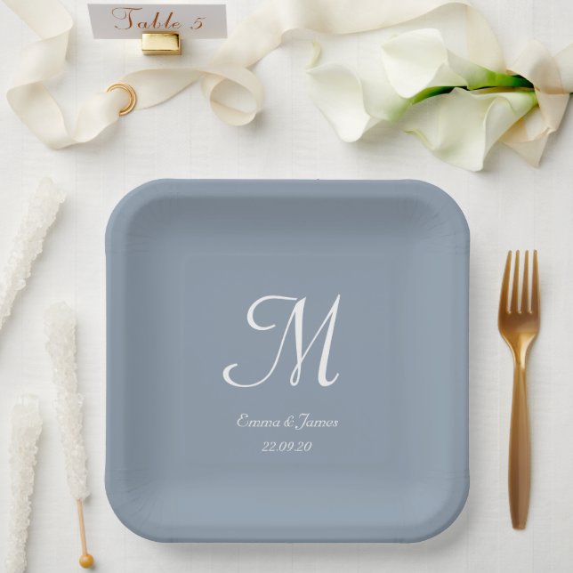 Eleganter Dusty Blue Monogram Wedding Party Cockta Pappteller (Hochzeit)
