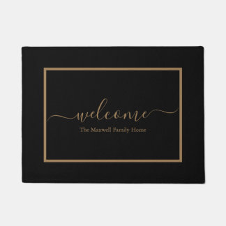 Eleganter Familienname mit schwarzen und goldenen Fußmatte