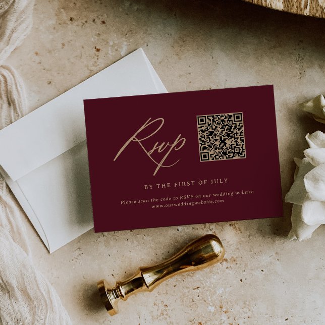 Eleganter Gold Burgundy Calligraphy Wedding QR Cod RSVP Karte (Von Creator hochgeladen)