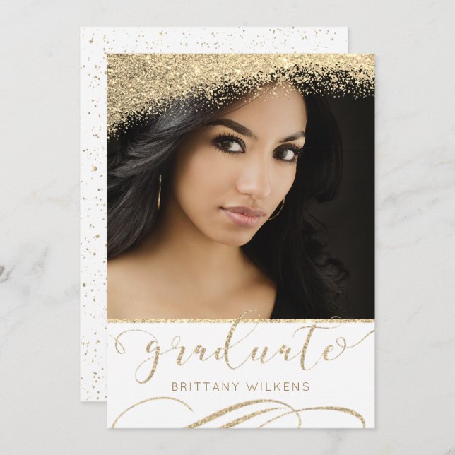 Eleganter Gold Glitzer Dust Script Graduate Einladung (Vorne/Hinten)
