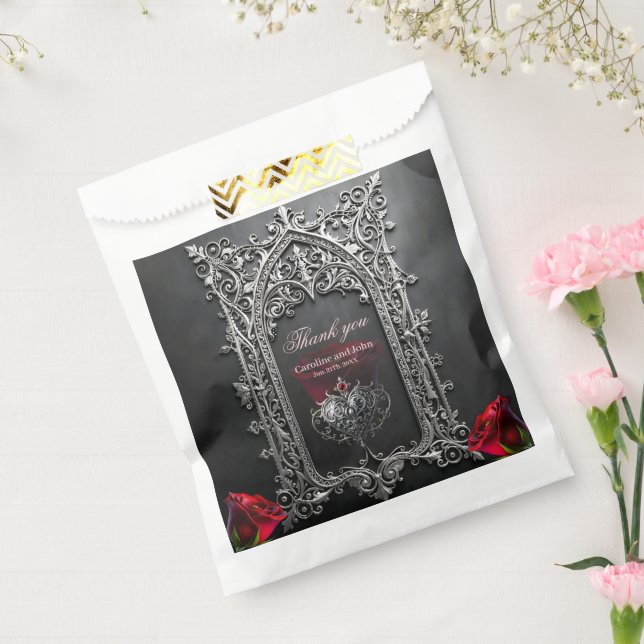 Eleganter gotischer Hochzeitsrosenrahmen  Geschenktütchen (Versiegelt)