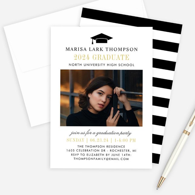 Eleganter Graduate Black and Gold Foto Abschluss Einladung (Von Creator hochgeladen)