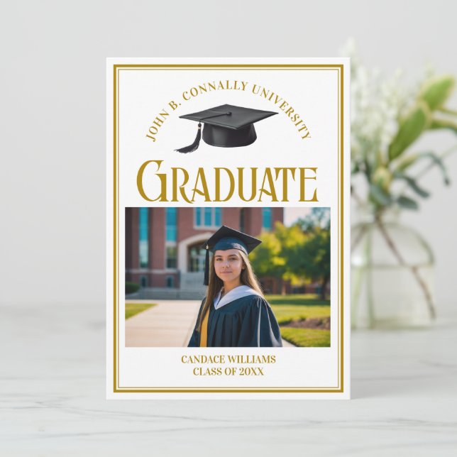 Eleganter Graduate Foto Gold Typografy Abschluss Ankündigung (Stehend Vorderseite)