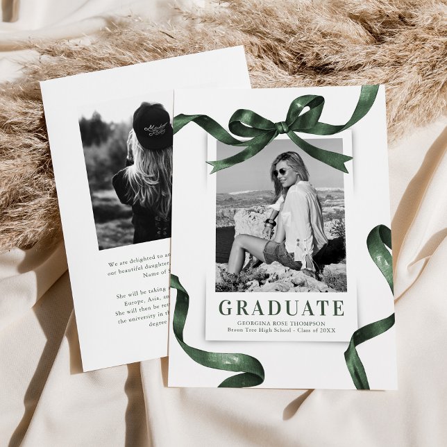 Eleganter Green Bow Foto Abschluss Ankündigung (Von Creator hochgeladen)