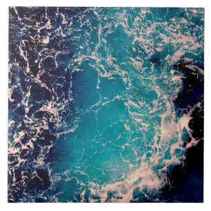 Eleganter Hintergrund tiefblauer Ozeanwellen Fliese