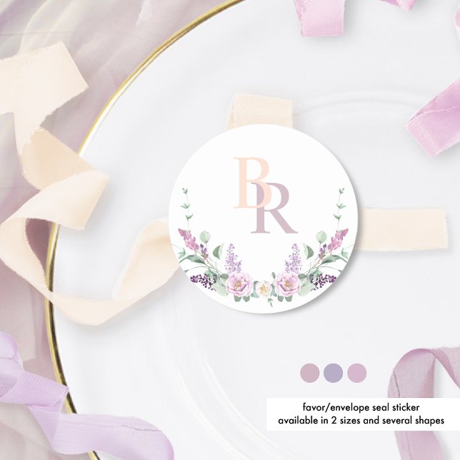Eleganter Joyful Pastel Floral Monogram Wreath Runder Aufkleber (Von Creator hochgeladen)