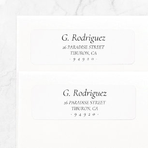 Eleganter klassischer Serif-Schriftart. Rücksende