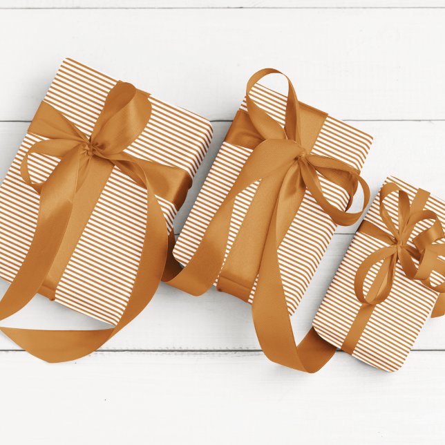 Eleganter Kupfer-dünn gestreift Geschenkpapier (Elegant Thin Striped Wrapping Paper with Copper Orange and White Lines. Chic Fall / Winter Gift Wrap)