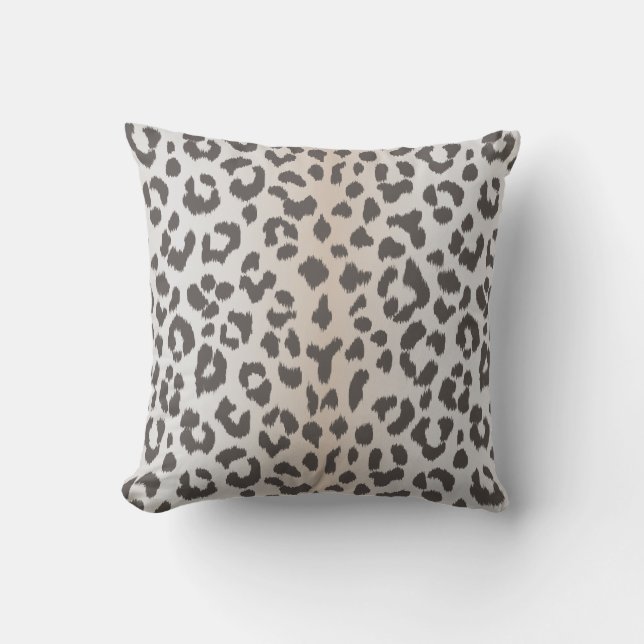 Eleganter Leopardendruck mit Monogramm Kissen (Vorderseite)