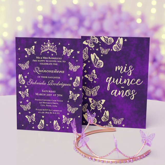 Eleganter Lila Goldene Quinceanera Tiara Butterfly Einladung (Elegant Purple Gold Quinceanera Tiara Butterfly Invitation)