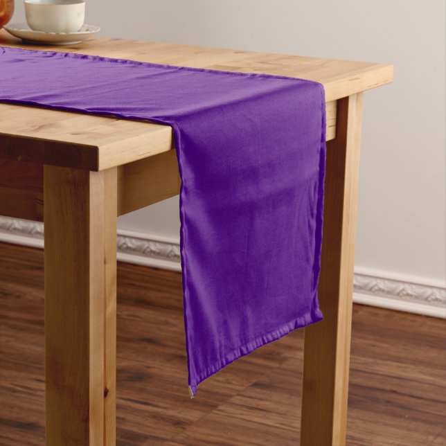 Eleganter Lila Satin Table Runner Kurzer Tischläufer (Beispiel)