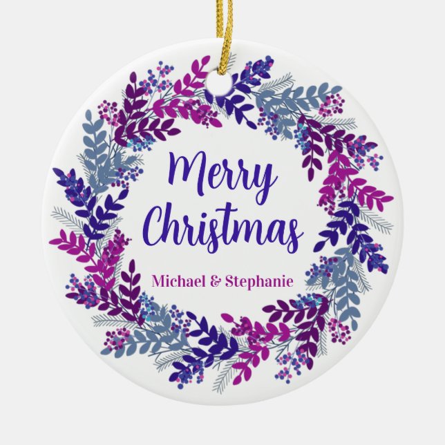 Eleganter Lila Weihnachtskranz Keramik Ornament (Vorne)