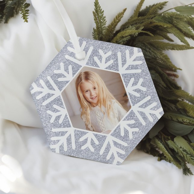 Eleganter Minimal Lila Glitzer Snowflake Foto Ornament Aus Glas (Elegant Minimal Purple Glitter Snowflake Photo Glass Ornament)