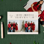 Eleganter Minimalismus Multi-Foto Feiertagskarte<br><div class="desc">Diese Urlaubskarte verfügt über eine elegante und moderne Typografie mit einem einzigartigen Foto-Layout.</div>