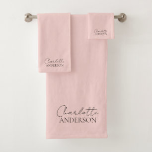Eleganter minimalistischer einfacher Name Rosé Badhandtuch Set