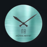 Eleganter Mit Monogramm, Aquamarin-grüner Brushed- Runde Wanduhr<br><div class="desc">Personalisierte elegante Mit Monogramm Aquamarine grüne,  gebürstete Runduhr.</div>