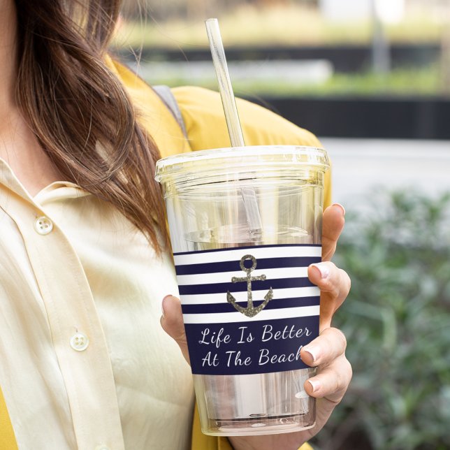 Eleganter, moderner Strandurlaub im Anker Acryltrinkbecher (Von Creator hochgeladen)