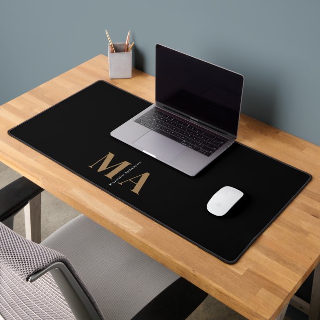 Eleganter Monogram Black Gold Name Schreibtischunterlage (Büro 2)