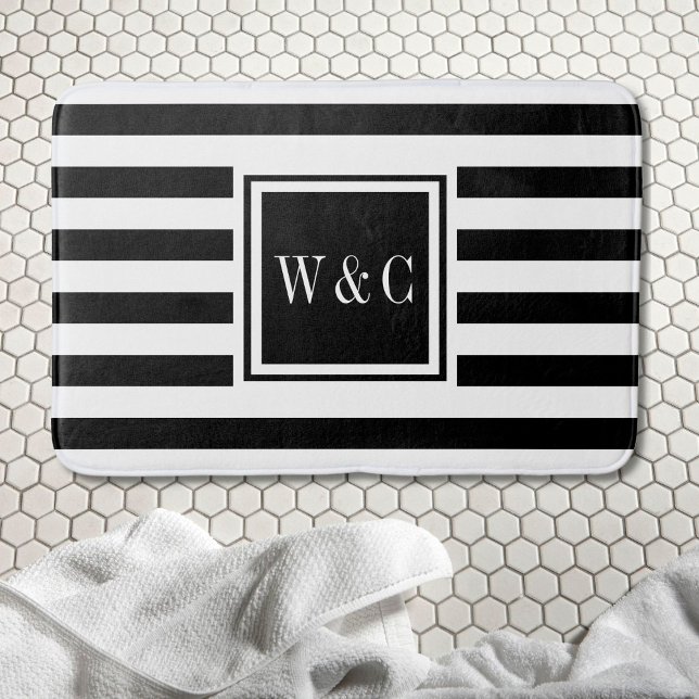 Eleganter Monogramm-Schwarz-weißer Streifen Badematte (Elegant Monogram Black White Stripe Bath Mat)
