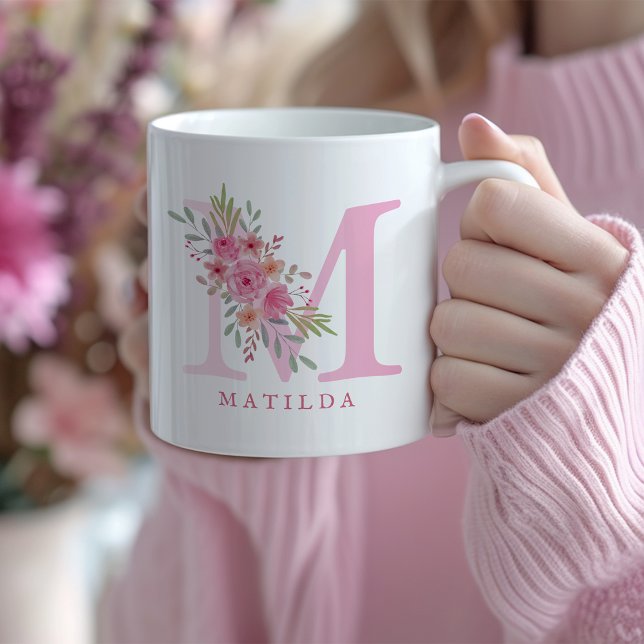 Eleganter Name des rosa, floralen Monogramms Kaffeetasse (Von Creator hochgeladen)