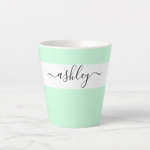 Eleganter Name in Skript-Typografie Mintgrün Milchtasse