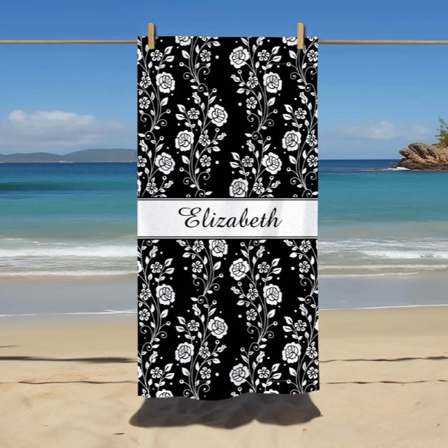 Eleganter Name Schwarz/Weiß Strandtuch (Custom Name Elegant Black & White Floral Beach Towel.)