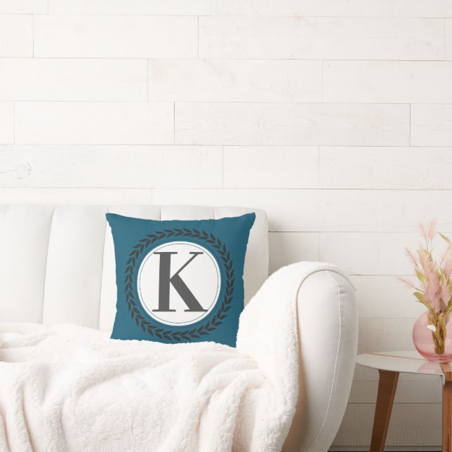 Eleganter Namensinitial-Blau-Monogramm   Kissen (Liege)