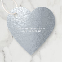 Eleganter, niedlicher Silberherz nach dem Valentin