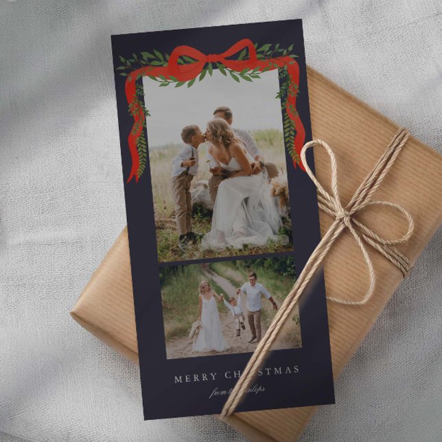 Eleganter Red Bow mit Grün 2 Foto Weihnachten (Elegant painted red bow ribbon with greenery 2 photo Christmas holiday cards.)