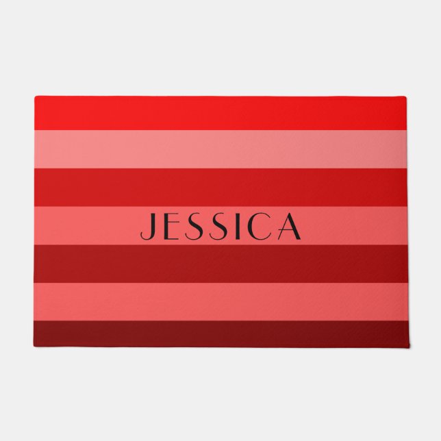 Eleganter Red Stripes Muster Individuelle Name Fußmatte (Vorderseite)