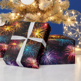 Eleganter Regenbogenfeuerwerk auf schwarzem Hinter Geschenkpapier