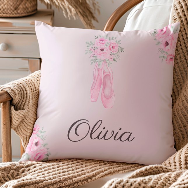 Eleganter rosa Floral Ballerina Personalisierter N Kissen (Von Creator hochgeladen)
