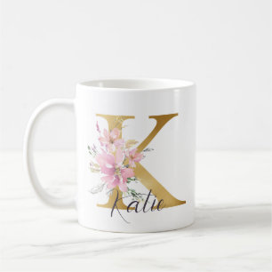 Eleganter rosa Floral Gold Monogram Letter K Kaffeetasse