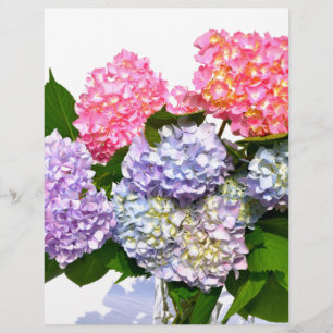 Eleganter, rosa, lila-blauer Hydrangea-Bouquet