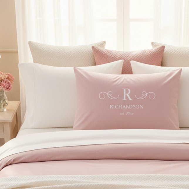 Eleganter rosa Monogramm-Pillowcase Kissenbezug (elegant pink custom monogram and est date pillowcase. great gift for newlyweds or housewarmings)