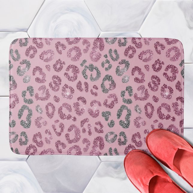 Eleganter rosa silberner Glitter-Leopard auf Roség Badematte (Von Creator hochgeladen)
